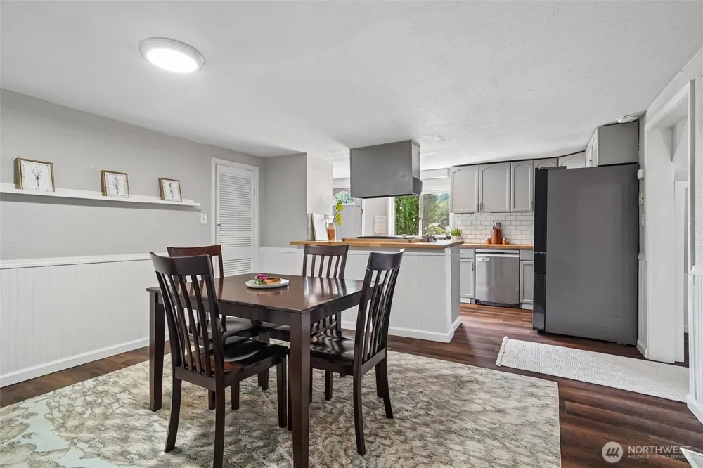 221 3rd Avenue NW Pacific, WA 98047