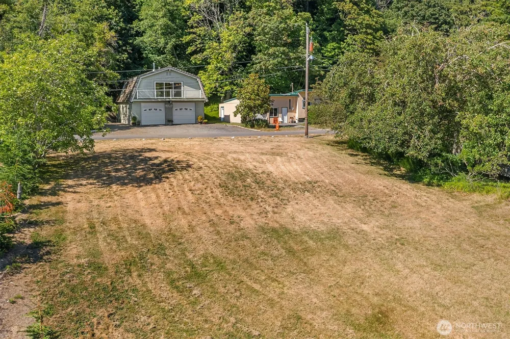 12422 SW Bachelor Road Vashon, WA 98070