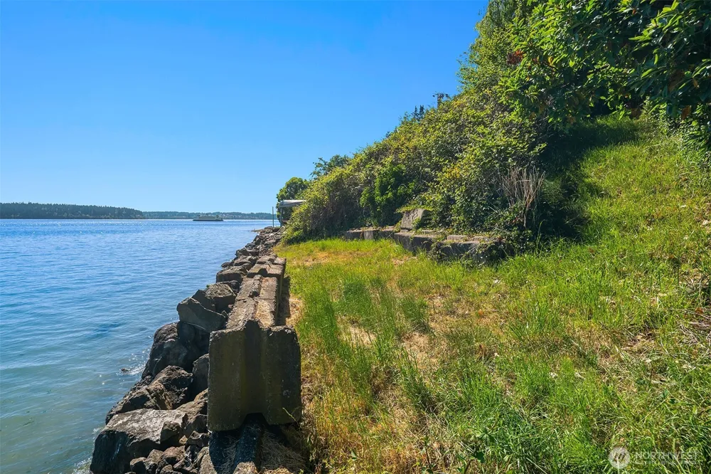 12422 SW Bachelor Road Vashon, WA 98070