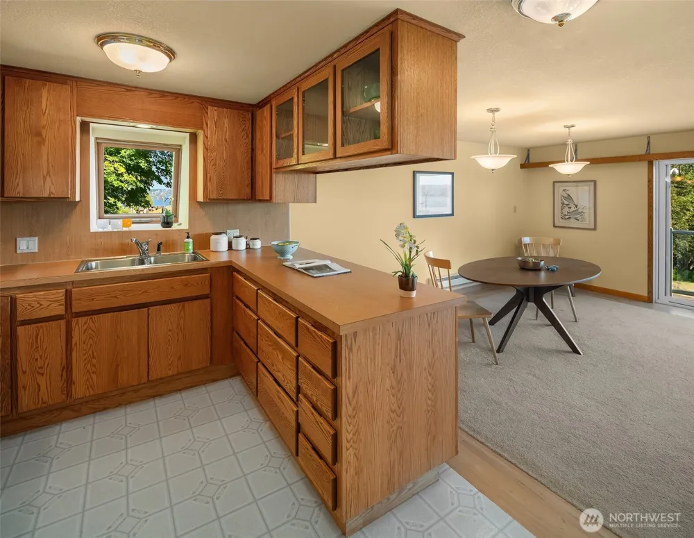 12422 SW Bachelor Road Vashon, WA 98070