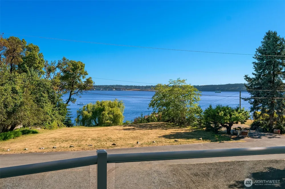 12422 SW Bachelor Road Vashon, WA 98070