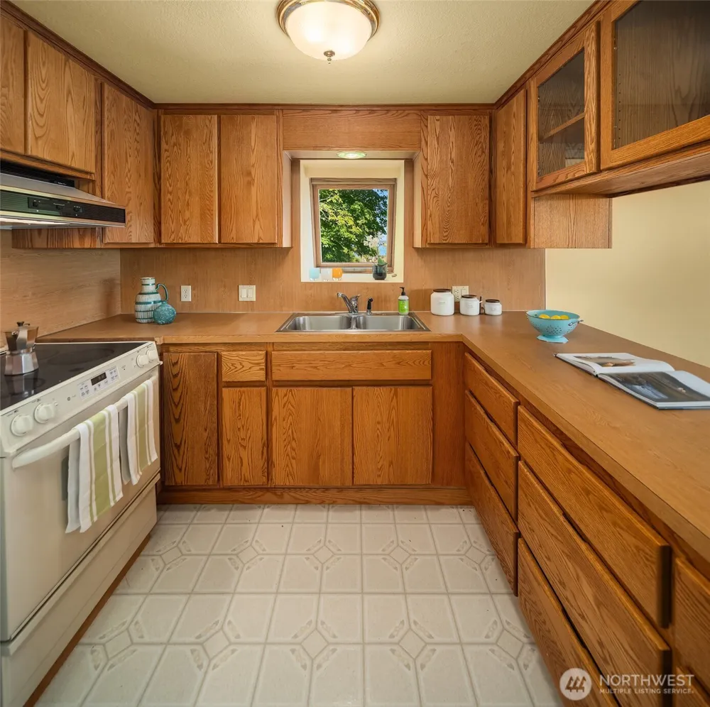 12422 SW Bachelor Road Vashon, WA 98070