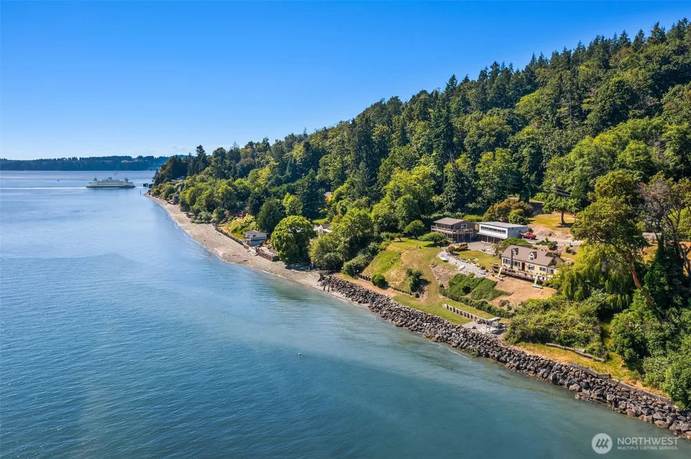 12422 SW Bachelor Road Vashon, WA 98070