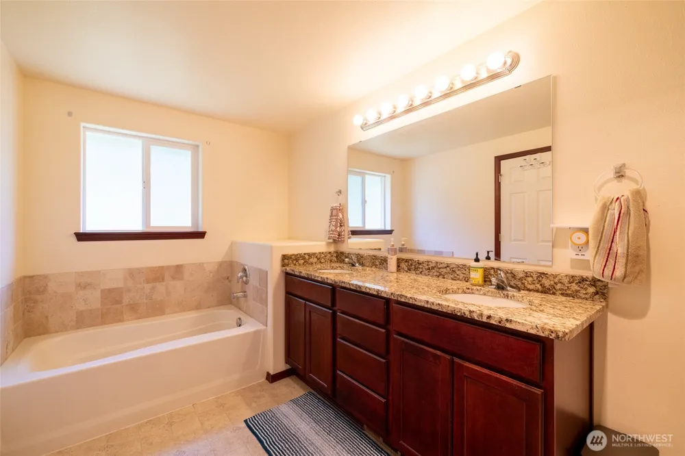 107 Skyview Drive Mossyrock, WA 98564