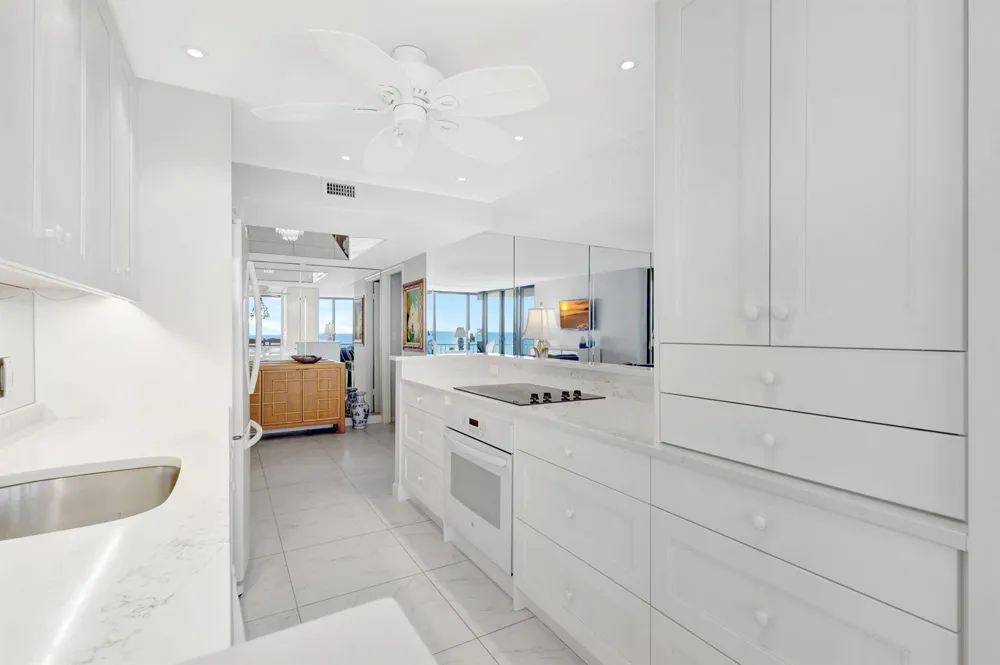 5550 Ocean Drive #7-C Singer Island, FL 33404