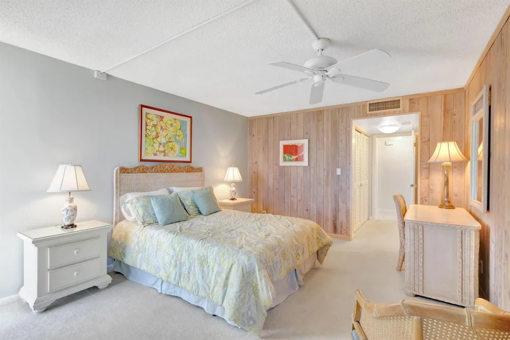 5550 Ocean Drive #7-C Singer Island, FL 33404