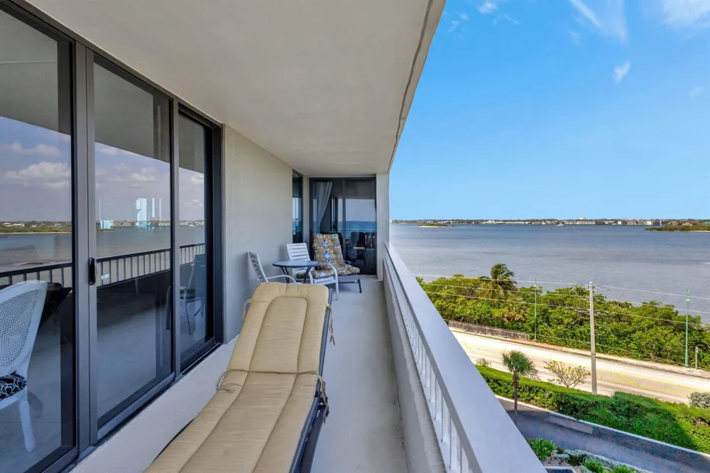 5550 Ocean Drive #7-C Singer Island, FL 33404