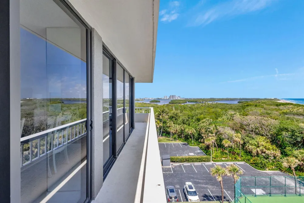 5550 Ocean Drive #7-C Singer Island, FL 33404