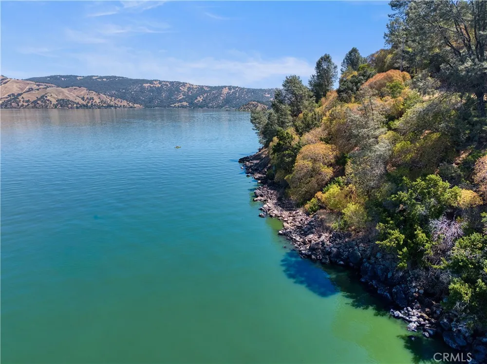 6996 Pine Avenue Kelseyville, CA 95451