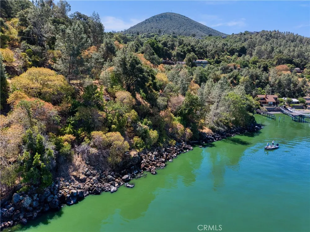 6996 Pine Avenue Kelseyville, CA 95451