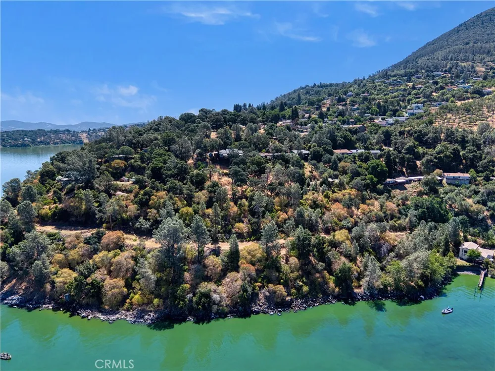 6996 Pine Avenue Kelseyville, CA 95451