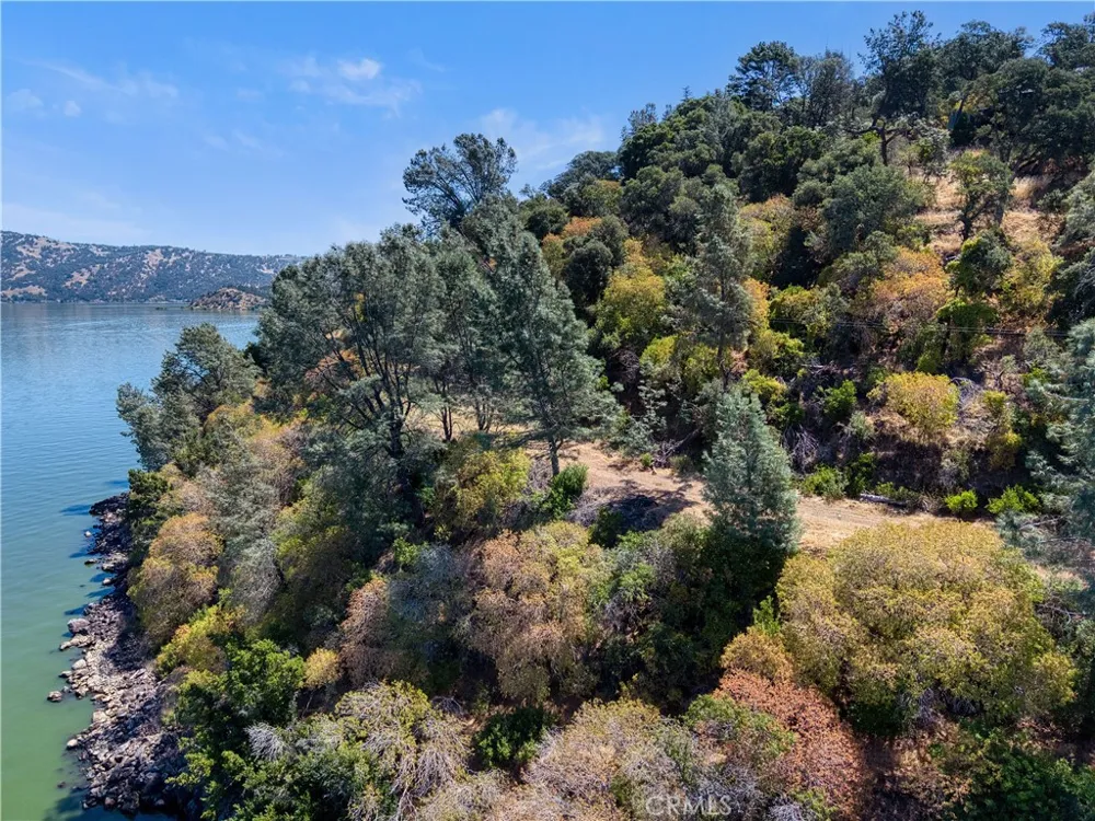 6996 Pine Avenue Kelseyville, CA 95451