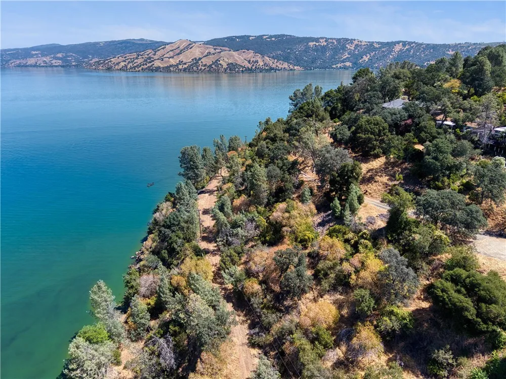 6996 Pine Avenue Kelseyville, CA 95451