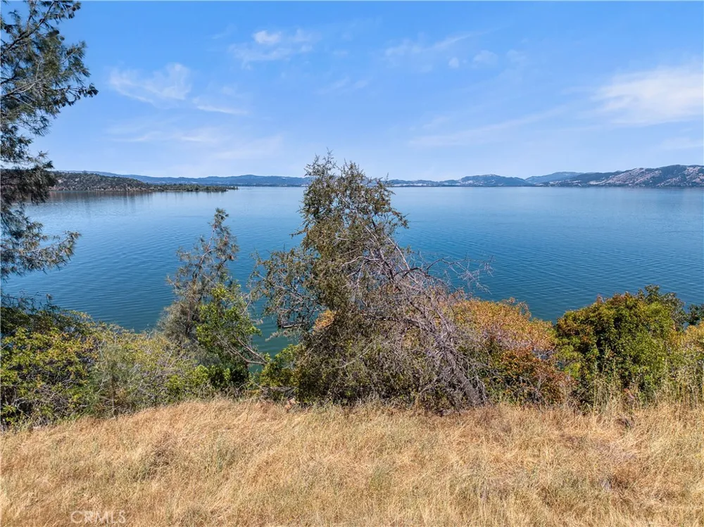 6996 Pine Avenue Kelseyville, CA 95451
