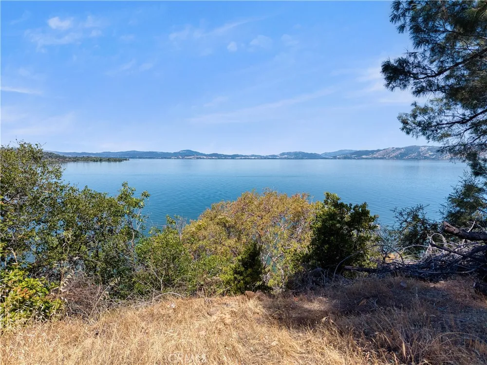 6996 Pine Avenue Kelseyville, CA 95451