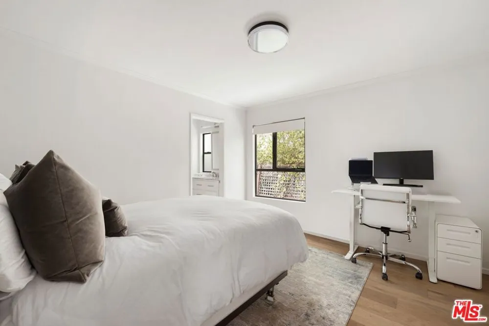 939 15th Street #8 Santa Monica, CA 90403