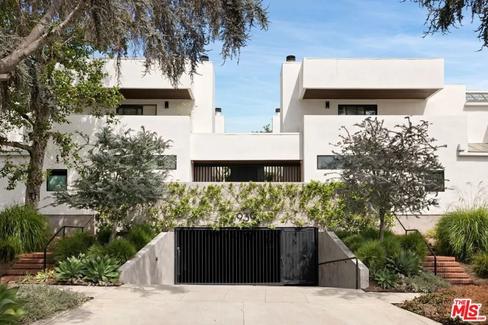 939 15th Street #8 Santa Monica, CA 90403