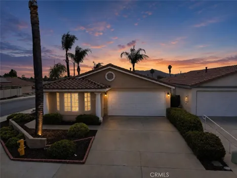 28099 Calle Casera