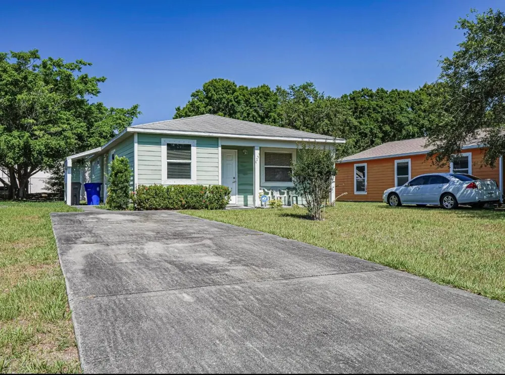 4257 36th Court Vero Beach, FL 32967