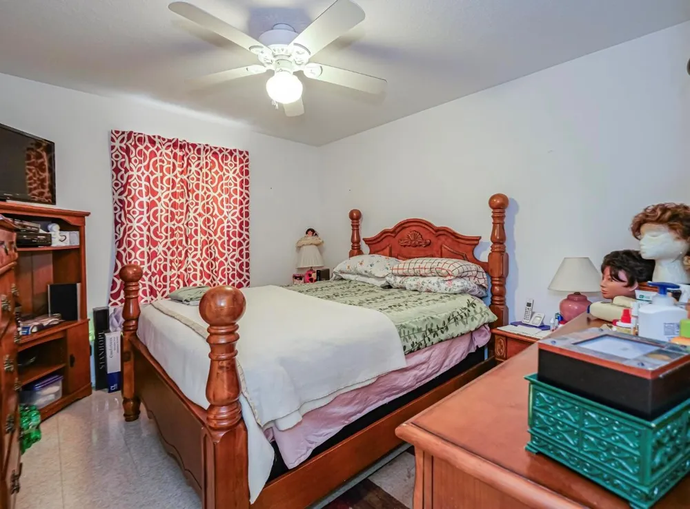 4257 36th Court Vero Beach, FL 32967
