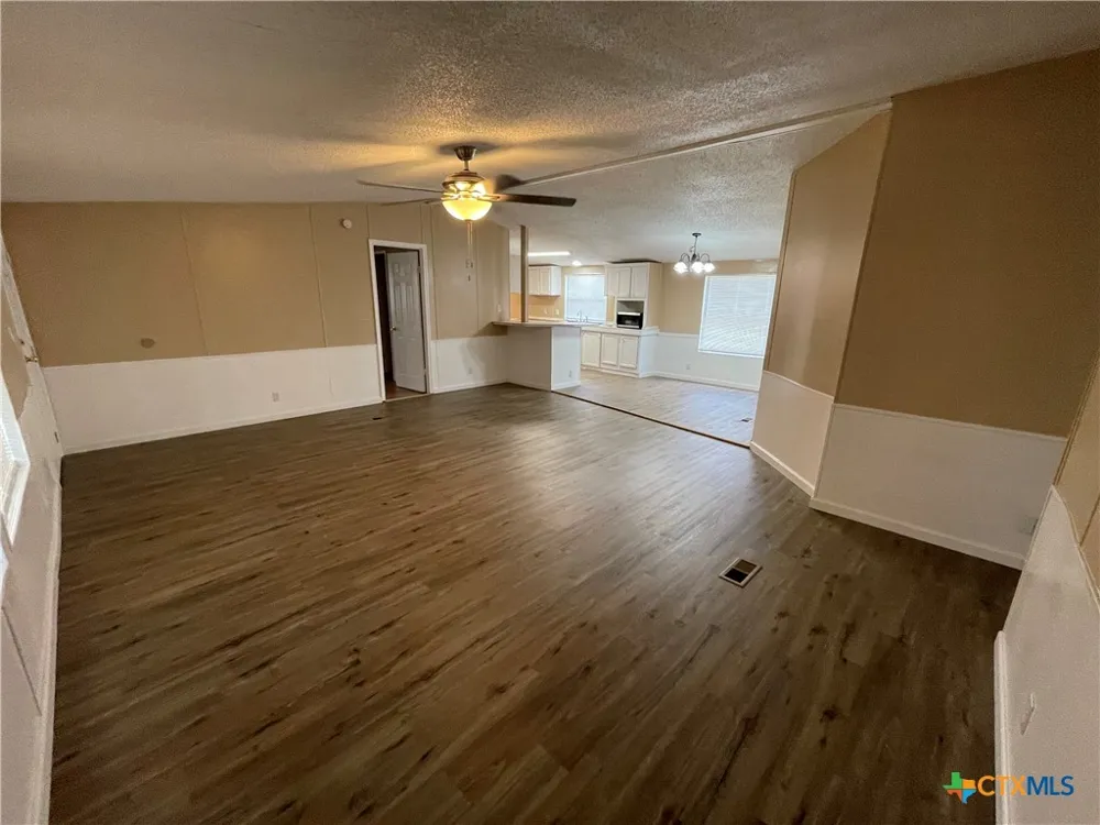 629 Buck Trail Canyon Lake, TX 78133