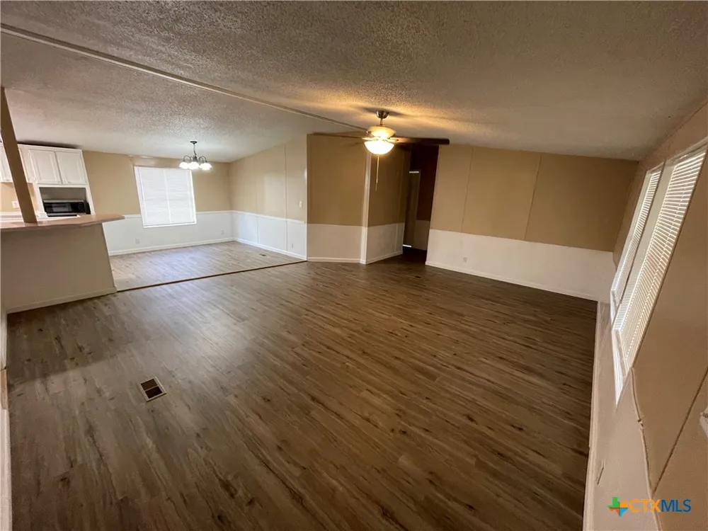 629 Buck Trail Canyon Lake, TX 78133