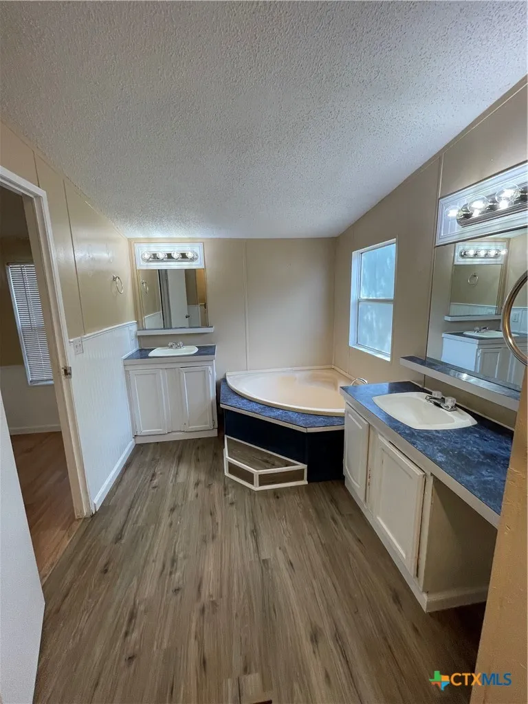 629 Buck Trail Canyon Lake, TX 78133