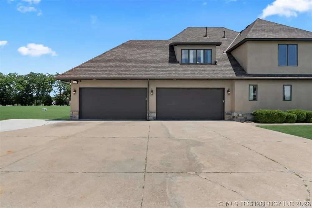 2825 E 171st Street S Mounds, OK 74047