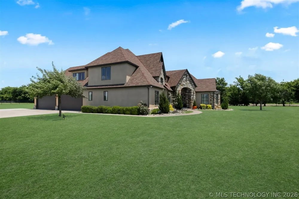 2825 E 171st Street S Mounds, OK 74047