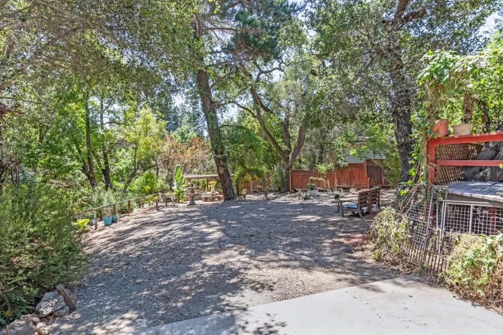 1615 Edgewood Road Redwood City, CA 94062