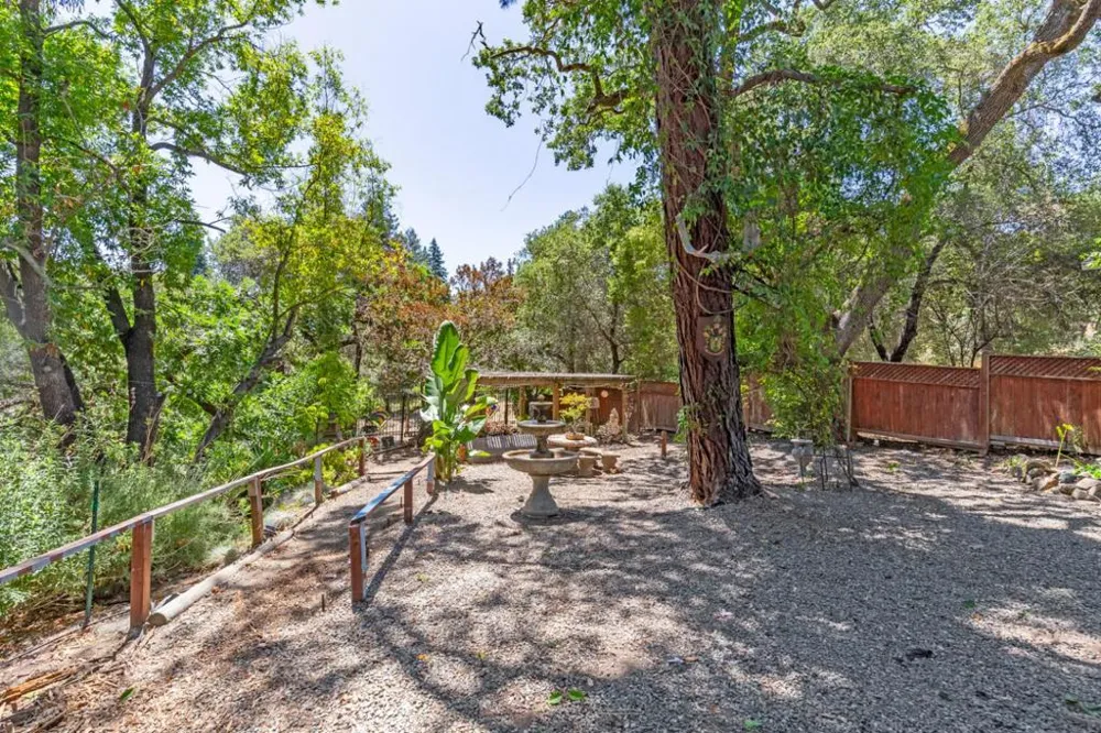 1615 Edgewood Road Redwood City, CA 94062