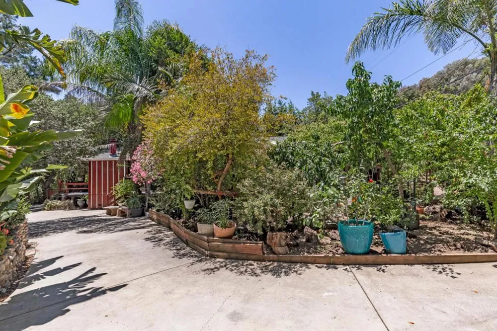 1615 Edgewood Road Redwood City, CA 94062