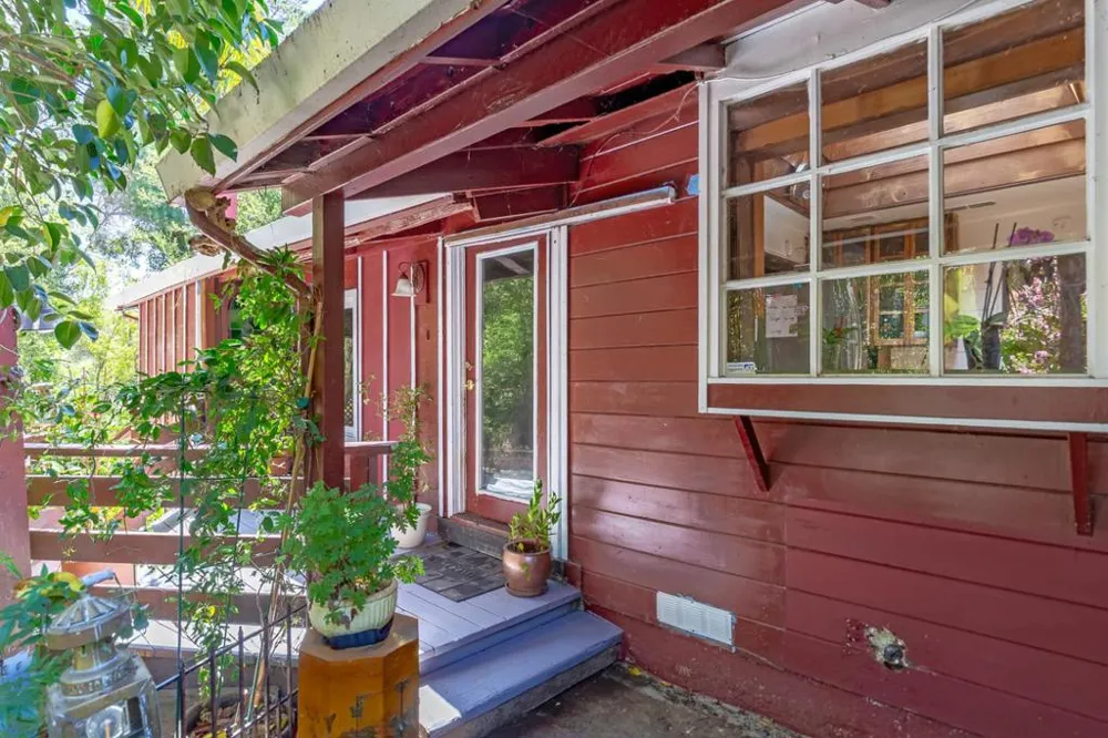 1615 Edgewood Road Redwood City, CA 94062