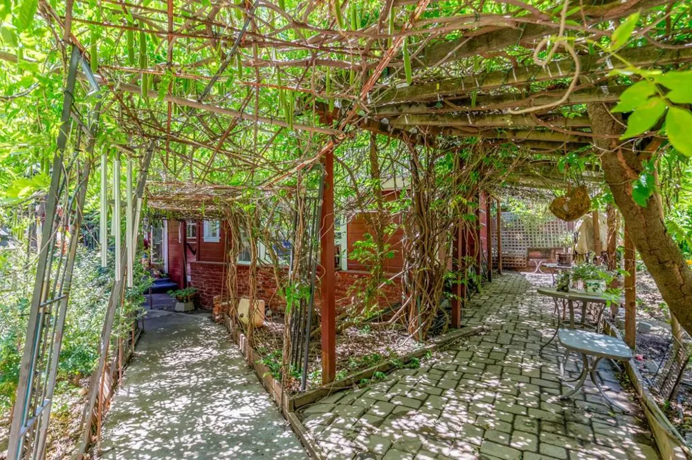 1615 Edgewood Road Redwood City, CA 94062