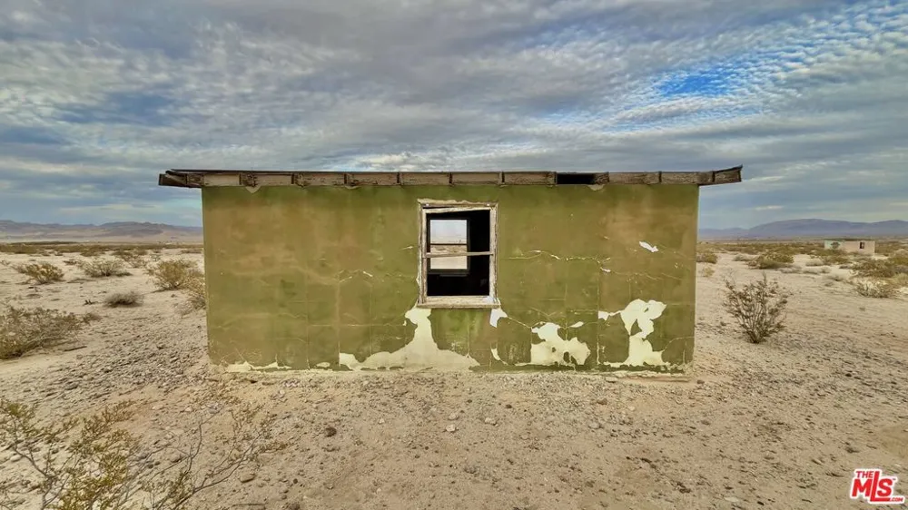 1476 Hales Drive Joshua Tree, CA 92252
