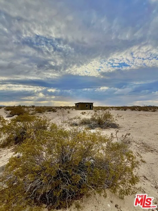 1476 Hales Drive Joshua Tree, CA 92252