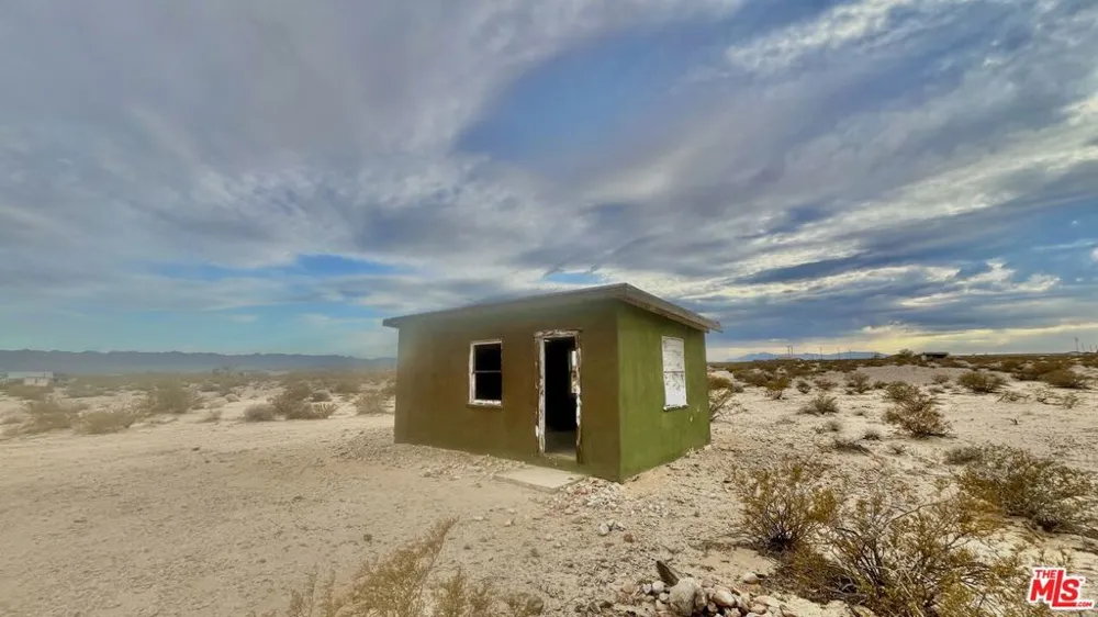 1476 Hales Drive Joshua Tree, CA 92252