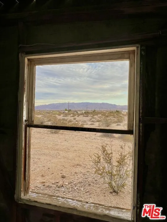 1476 Hales Drive Joshua Tree, CA 92252