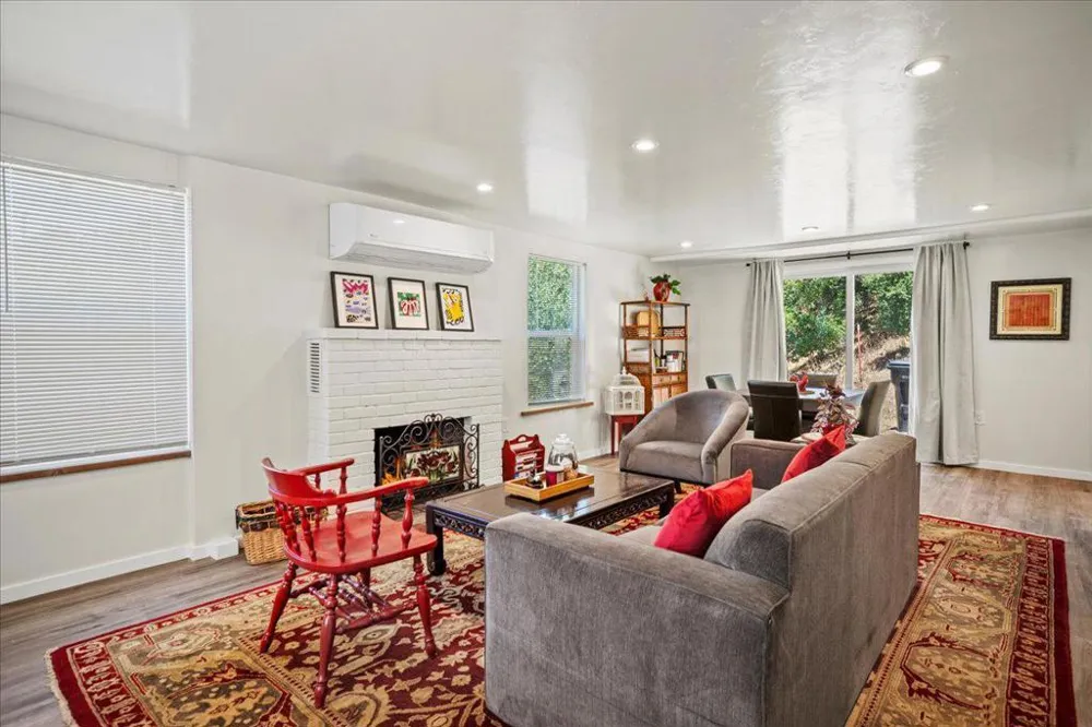 273 W Carmel Valley Road Carmel Valley, CA 93924