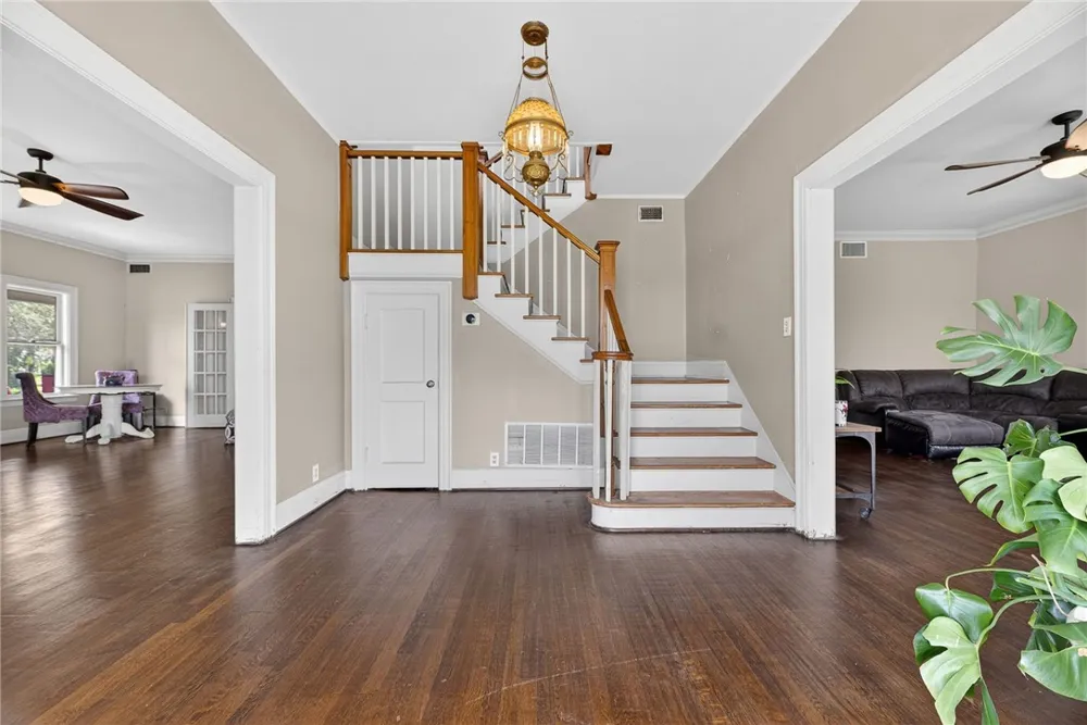 119 E Houston Street Refugio, TX 78377