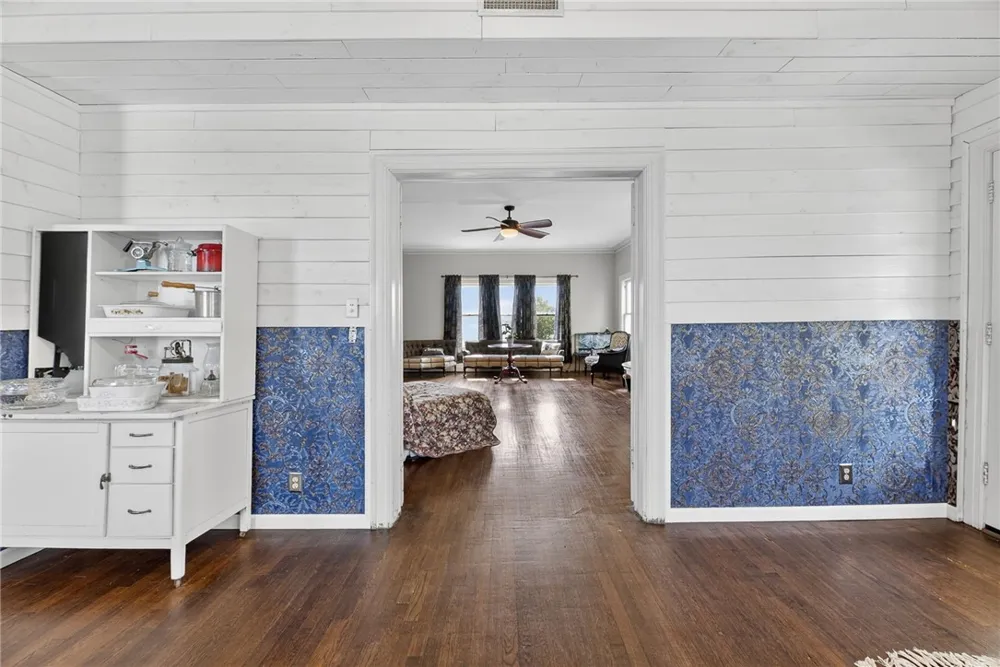 119 E Houston Street Refugio, TX 78377
