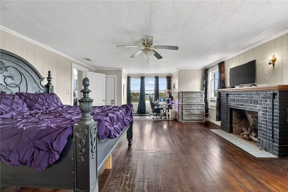 119 E Houston Street Refugio, TX 78377