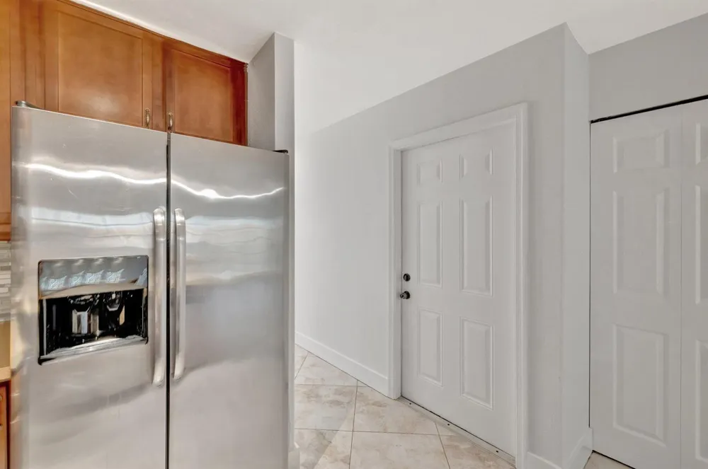 3055 Riverside Drive #3 Coral Springs, FL 33065