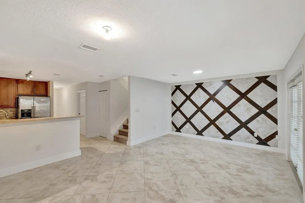3055 Riverside Drive #3 Coral Springs, FL 33065