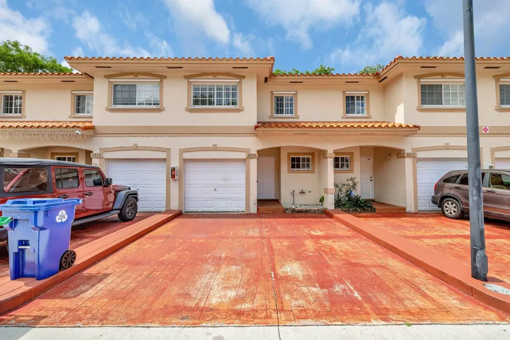 3055 Riverside Drive #3 Coral Springs, FL 33065
