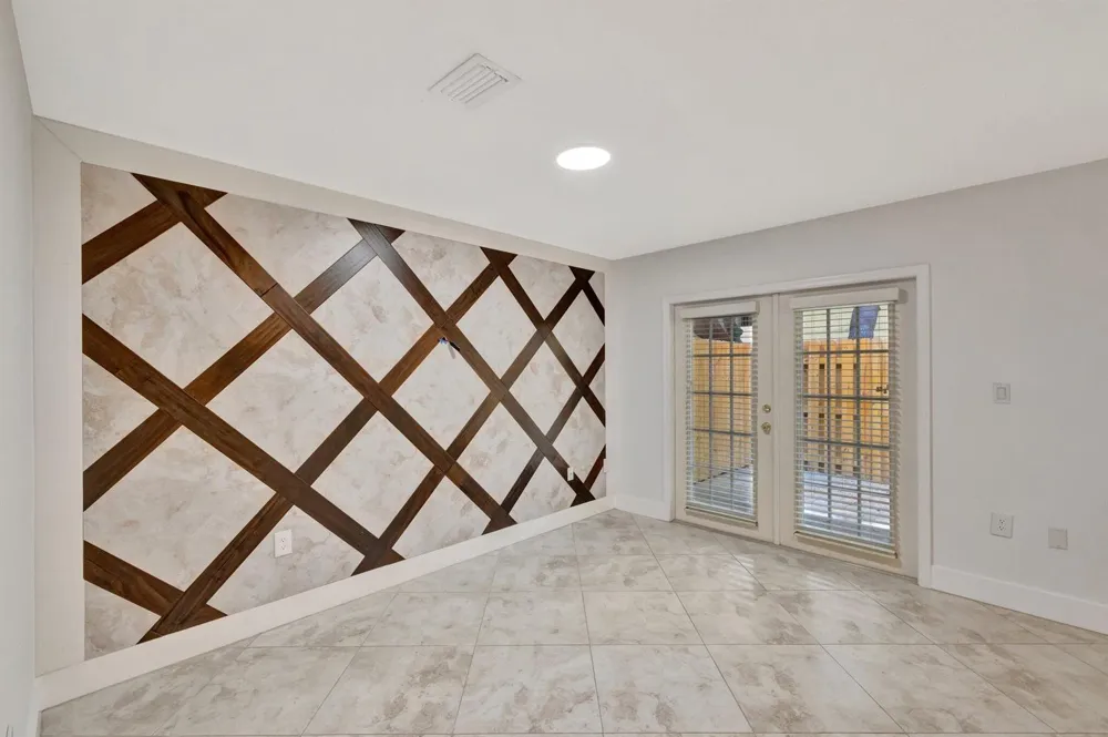 3055 Riverside Drive #3 Coral Springs, FL 33065