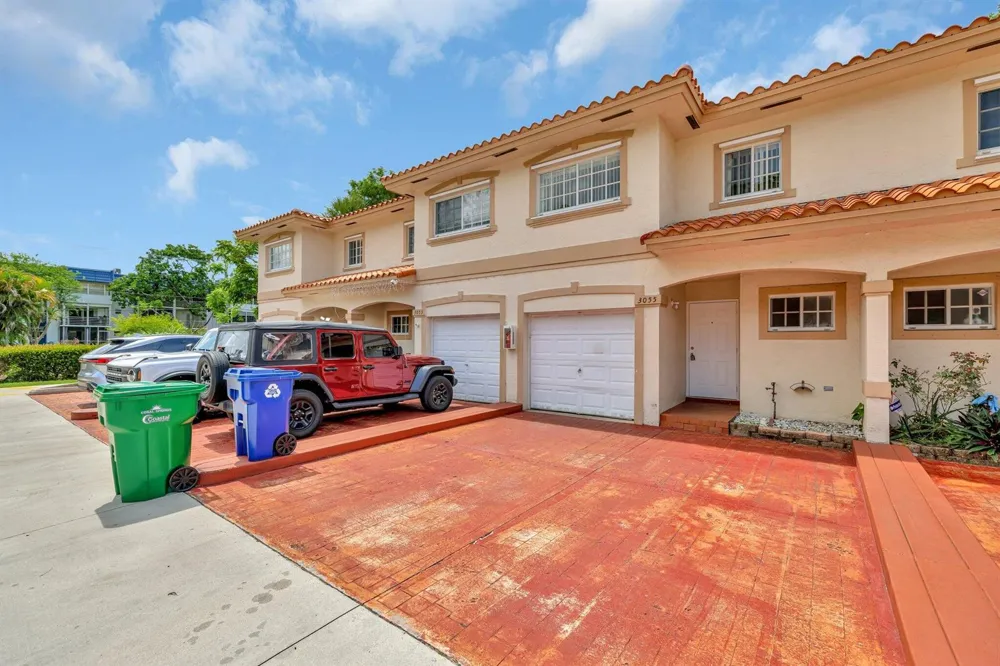 3055 Riverside Drive #3 Coral Springs, FL 33065