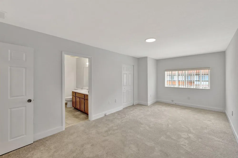 3055 Riverside Drive #3 Coral Springs, FL 33065