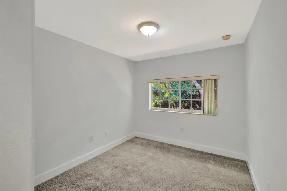 3055 Riverside Drive #3 Coral Springs, FL 33065