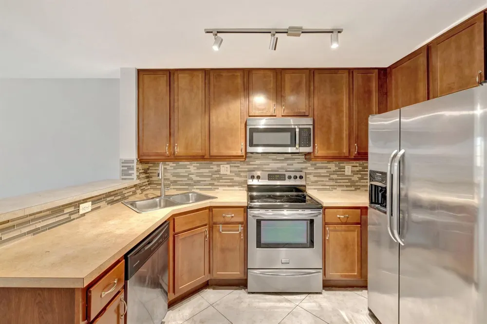3055 Riverside Drive #3 Coral Springs, FL 33065